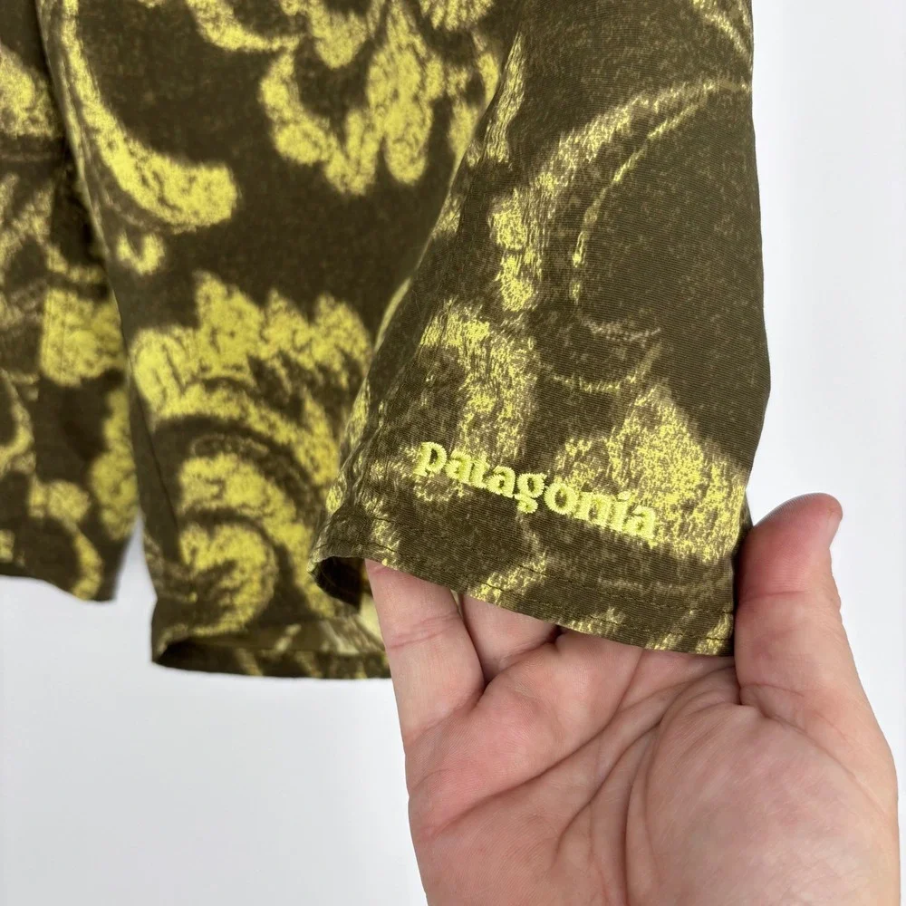 Patagonia Wavefarer Board Shorts Mens 34 Brown Yellow‎ Floral Swim Trunks